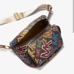 Michael Michael Kors Slater Medium Printed Logo Sling Pack, Brown. Excellent UC.